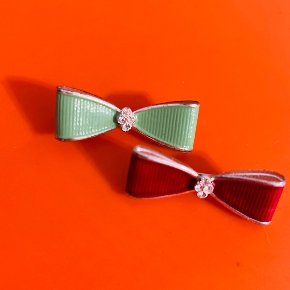2 Vintage Elegant Brooch pins  - Red and Green - Picture 2 of 6